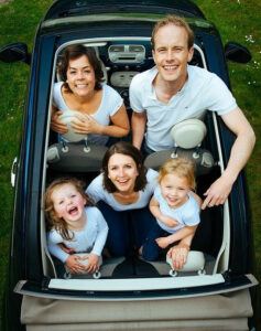 FAMILY IN CAR